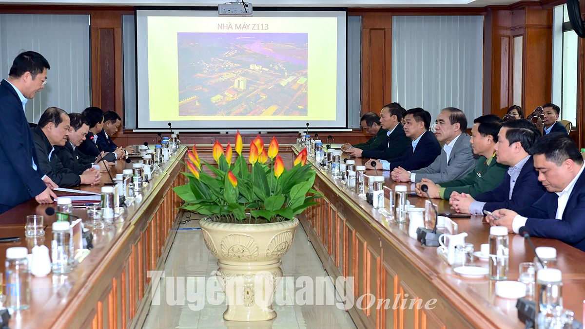 Lãnh đạo tỉnh, Trung ương Hội Cựu chiến binh Việt Nam thăm và làm việc tại Nhà máy Z113