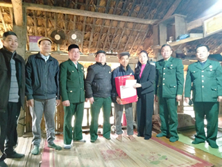 PHÁT HUY TRUYỀN THỐNG “UỐNG NƯỚC NHỚ NGUỒN”
