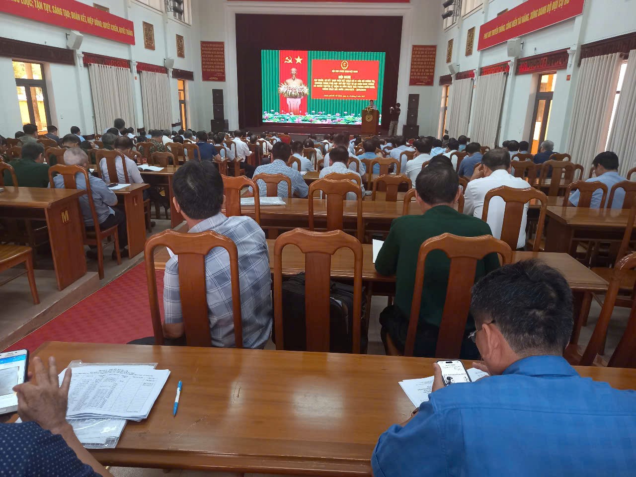 HỌC TẬP VÀ LÀM THEO TƯ TƯỞNG, ĐẠO ĐỨC, PHONG CÁCH HỒ CHÍ MINH