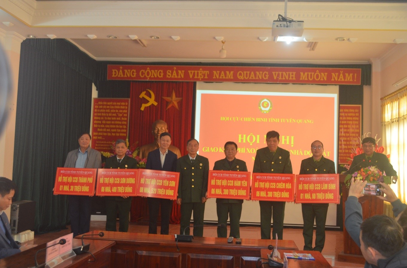 MÁI ẤM GIA ĐÌNH CỰU CHIẾN BINH