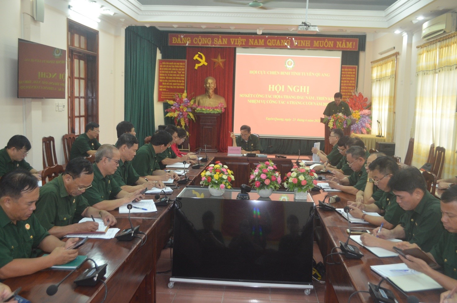 HỘI NGHỊ SƠ KẾT CÔNG TÁC 6 THÁNG ĐẦU NĂM, TRIỂN KHAI NHIỆM VỤ 6 THÁNG CUỐI NĂM 2025 CỦA BAN CHẤP HÀNH HỘI CCB TỈNH